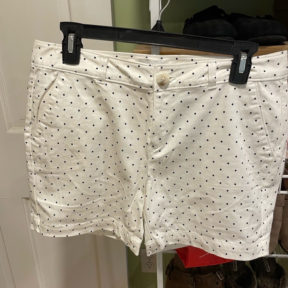 Dockers White and Black Bermudas Polka Dot Style